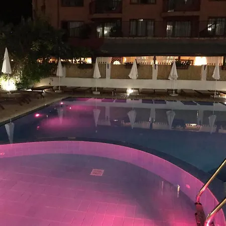 Maria Revas Hotel